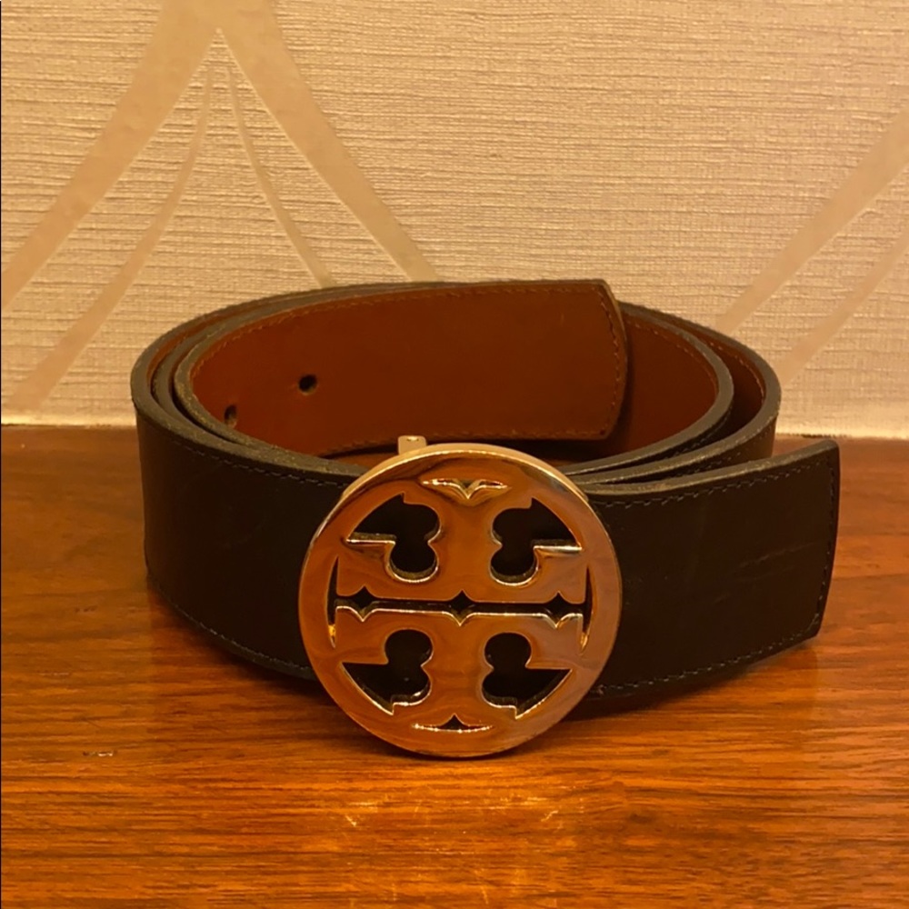 Tory Burch belt small 39 inches Reversible